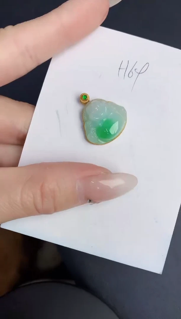 【闪购商品】翡翠颈饰18K金镶嵌0000000000