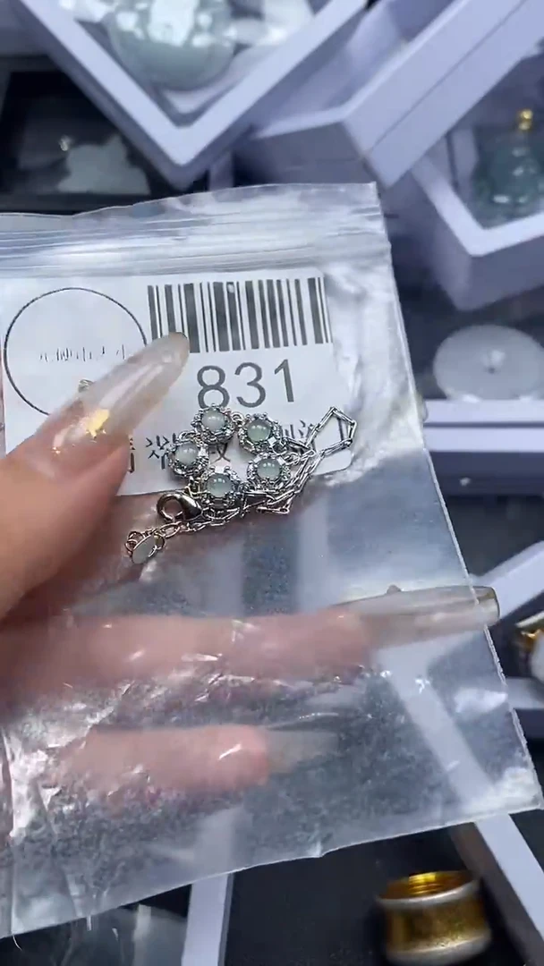 吊坠(不含链)未镶嵌翡翠831