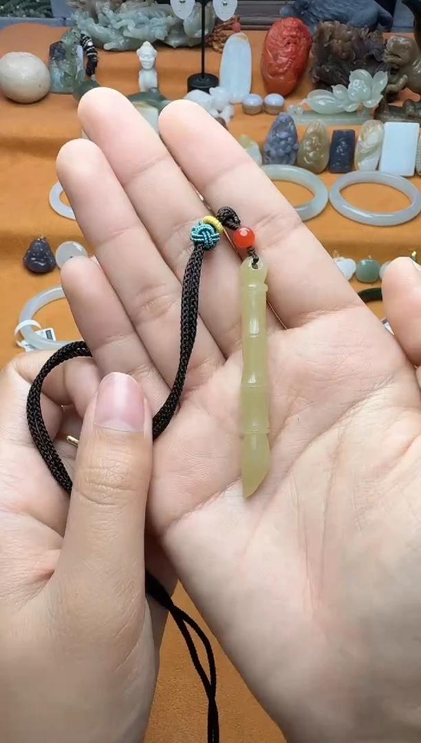 【闪购商品】和田玉颈饰未镶嵌毛笔03