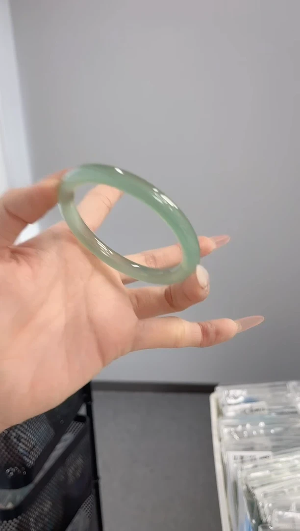 【闪购商品】玛瑙/玉髓手镯未镶嵌55-56圈圆条高货