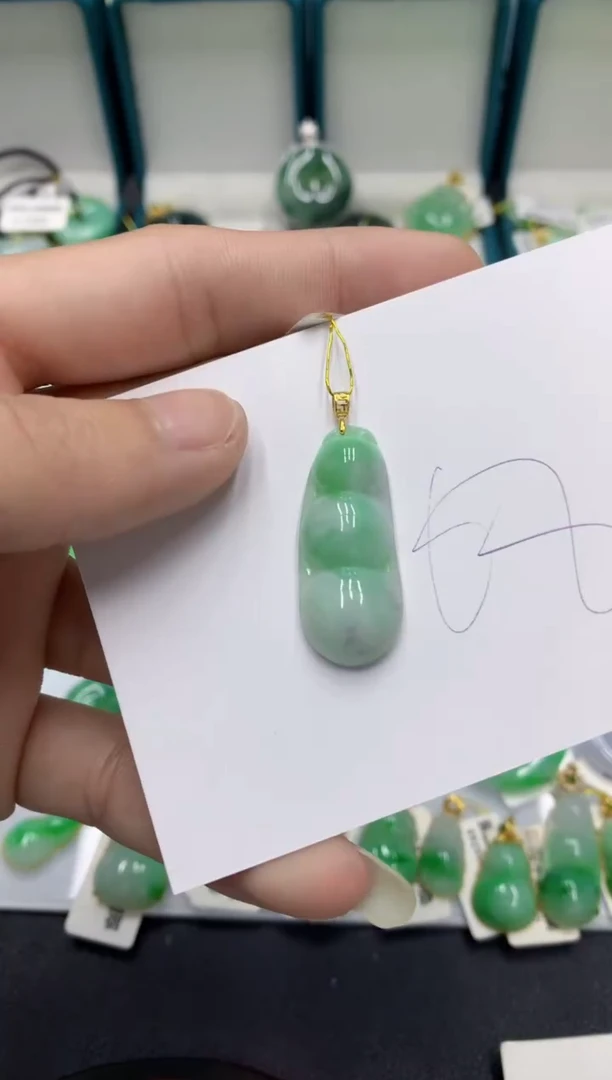 【闪购商品】翡翠颈饰18K金镶嵌翡翠