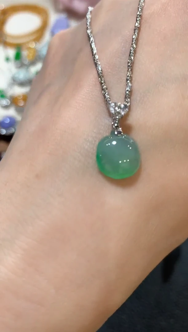 吊坠(不含链)18K金镶嵌翡翠z5 多样性一件发货