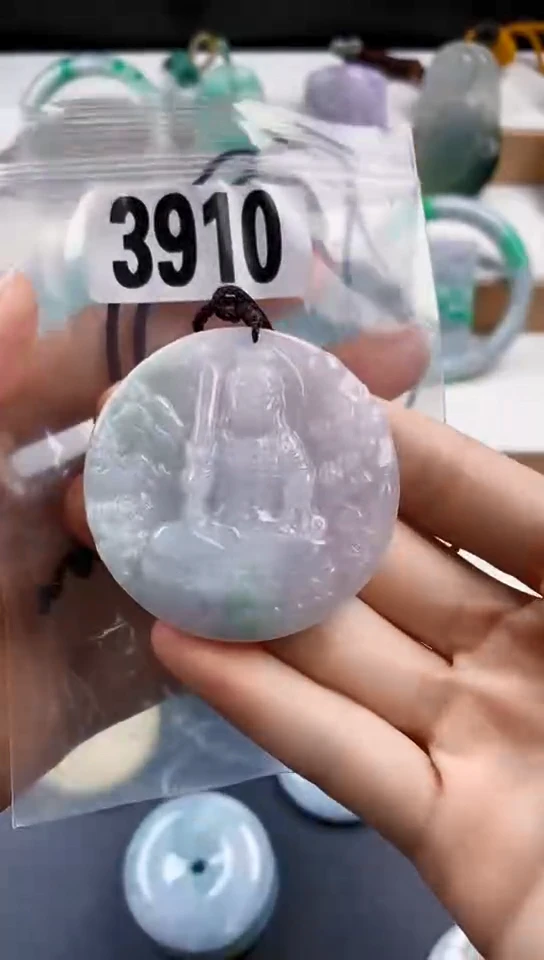 颈饰未镶嵌翡翠天然翡翠吊坠挂件