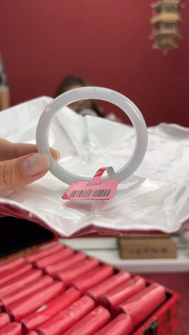 翡翠手镯（贵妃镯）未镶嵌3手镯