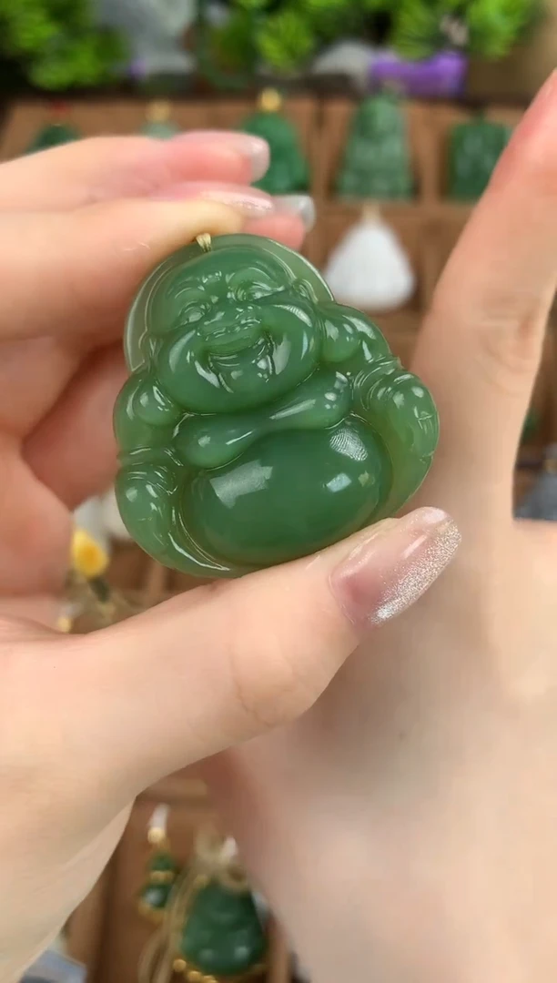 和田玉未镶嵌颈饰吊坠