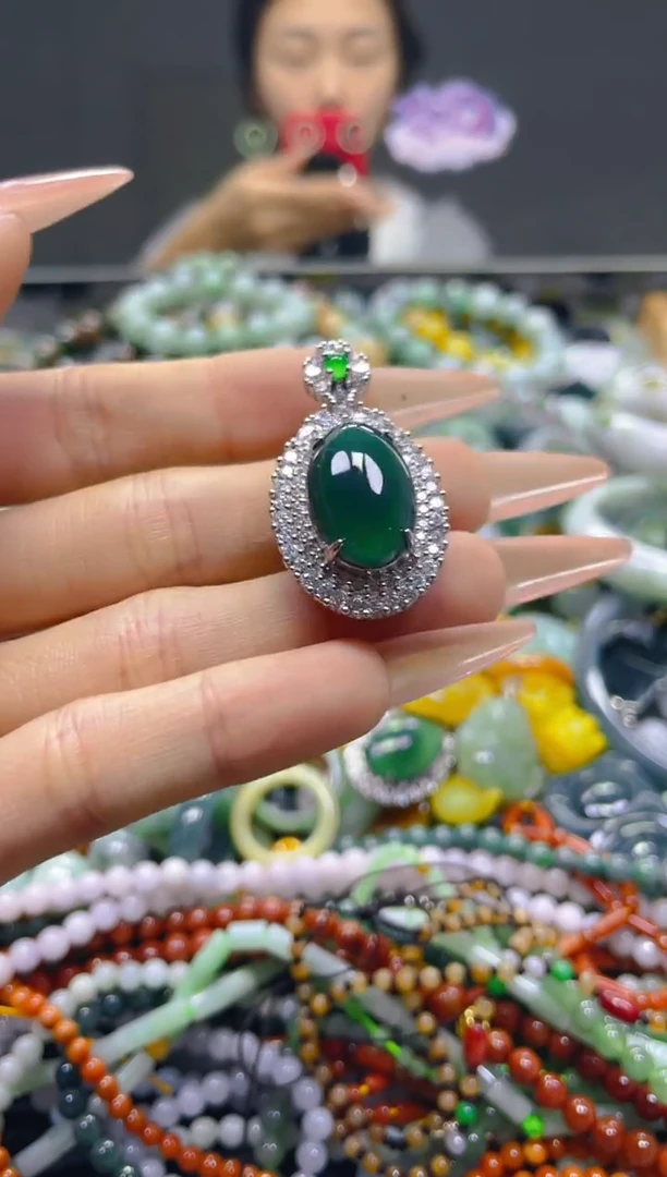 颈饰未镶嵌翡翠/G/翡翠A货，一件也是批发价