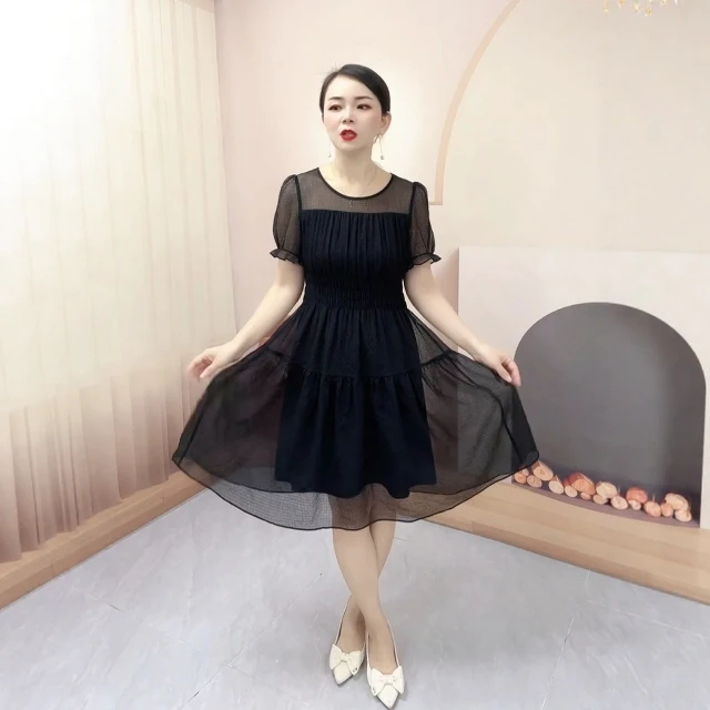 2025夏季新款泡泡纱网格高腰显瘦气质减龄松紧腰大码收腰连衣裙