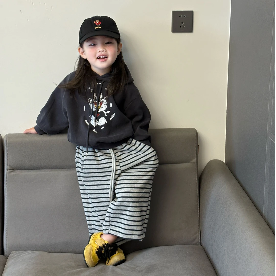 壹妈韩版童装女童秋冬套装洋气儿童时髦休闲卡通连帽卫衣条纹卫裤