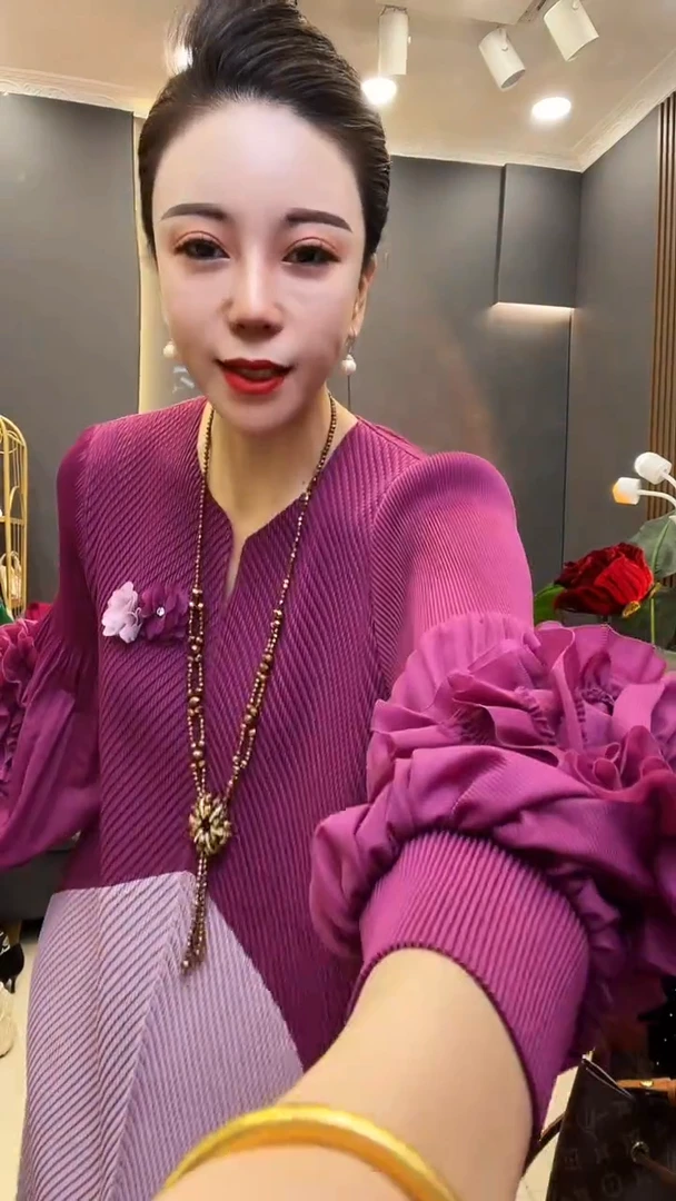 聚酯纤维（涤纶）玫紫色 盘花