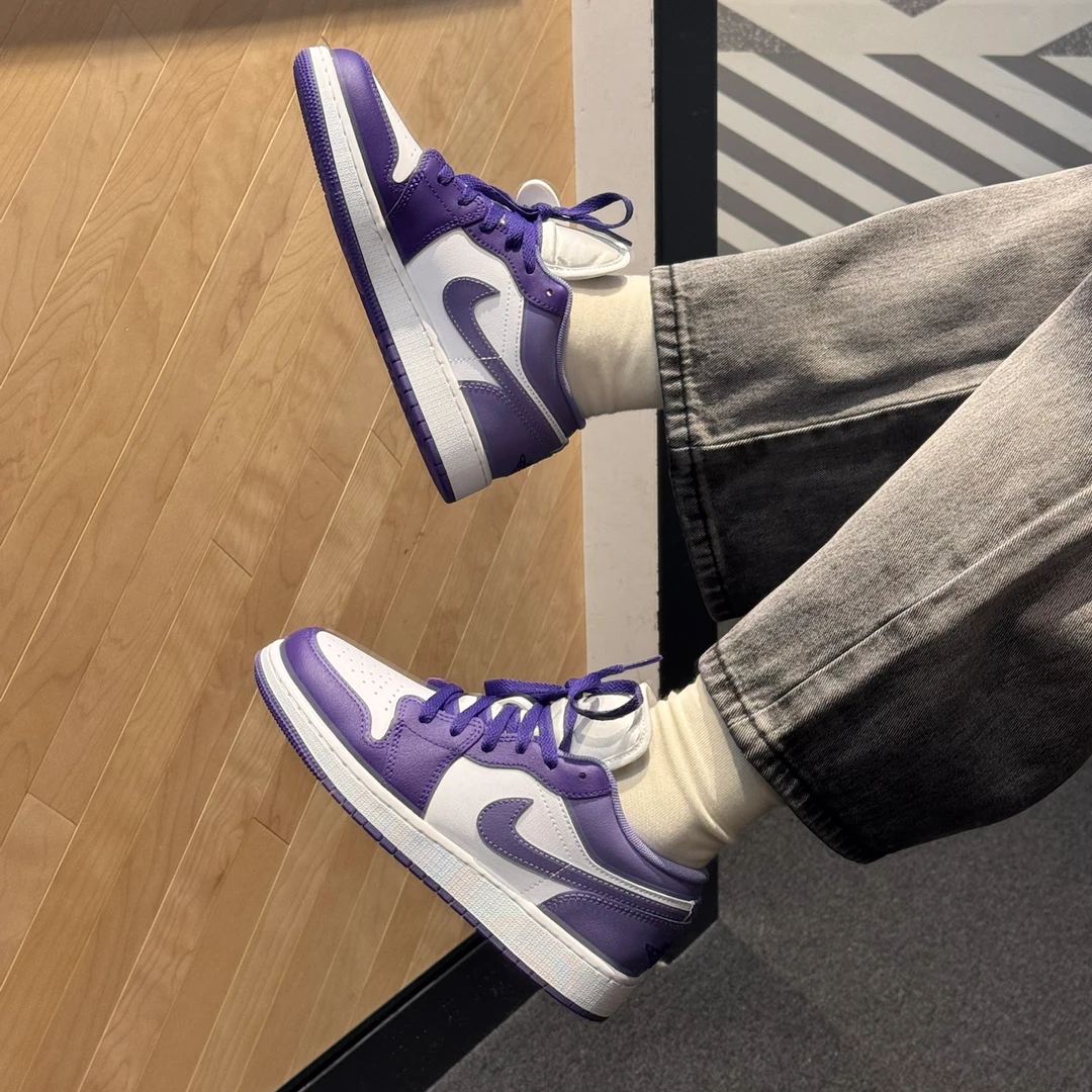 Nike耐克Air Jordan新款白紫AJ1低帮复古经典休闲板鞋553560-551