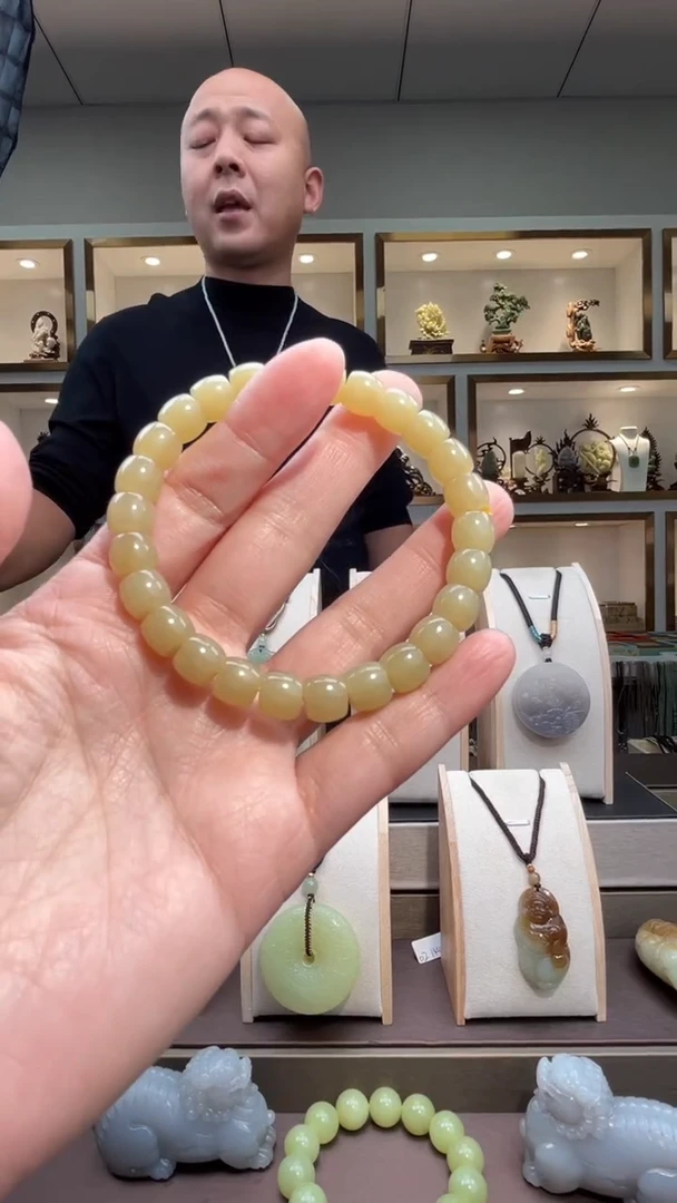 颈饰未镶嵌和田玉苏