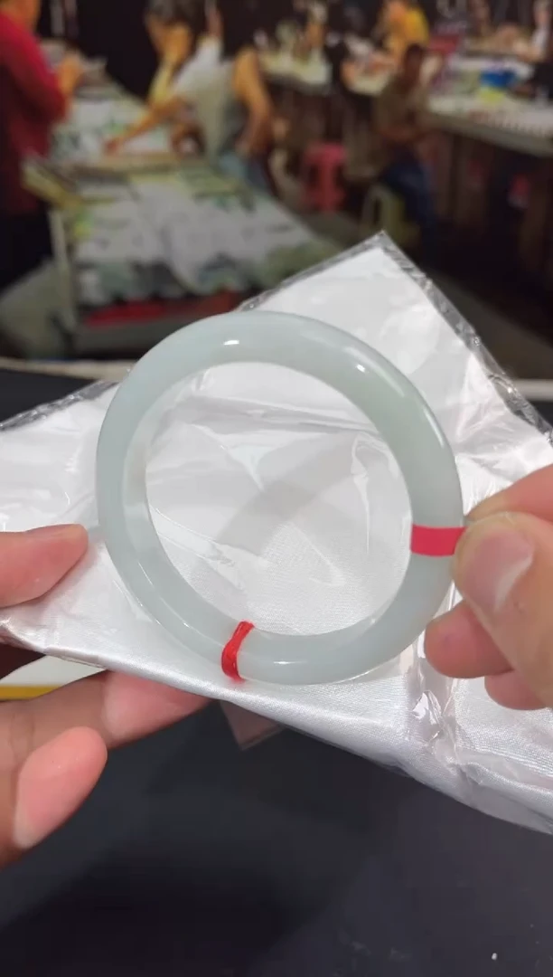 未镶嵌手镯翡翠翡翠手镯