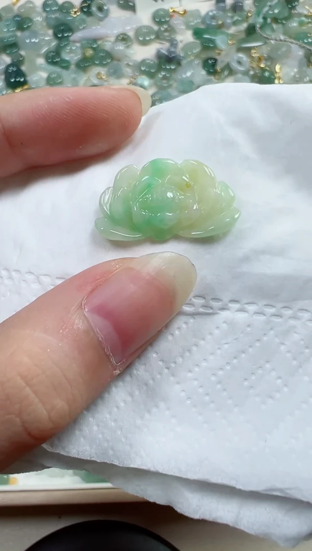 翡翠裸石101号，翡翠A货