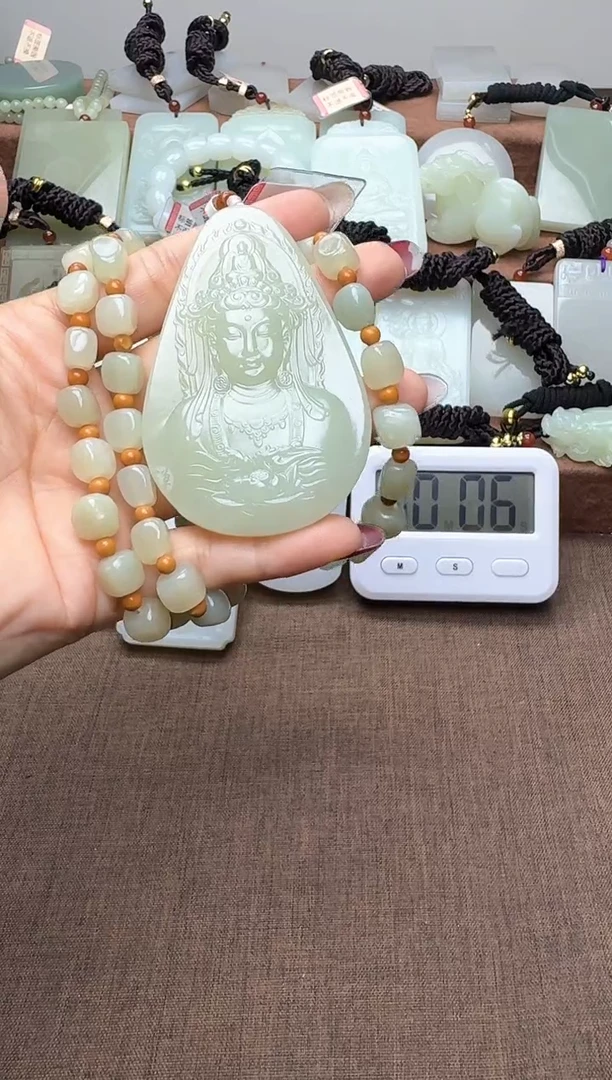 颈饰未镶嵌和田玉1