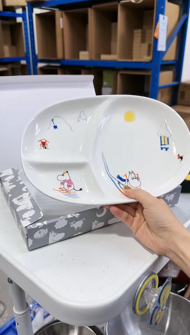 【闪购商品】瓷片姆明四季之旅分餐盘冬