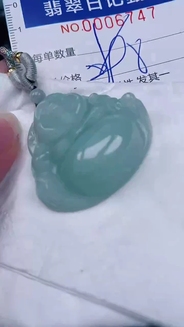 翡翠未镶嵌颈饰00006747