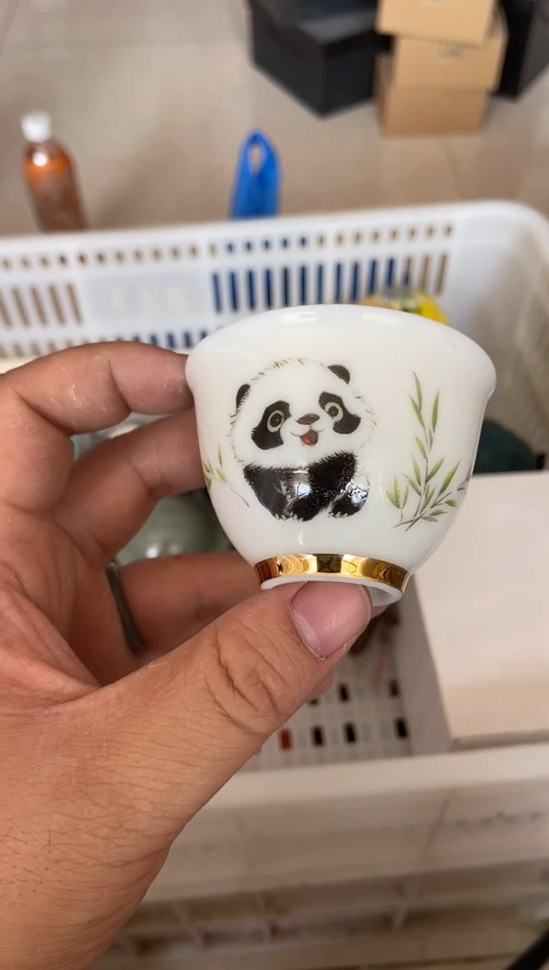 杯无运费险有瑕疵的摄影的产品有使用过的痕迹有点脏介意勿拍