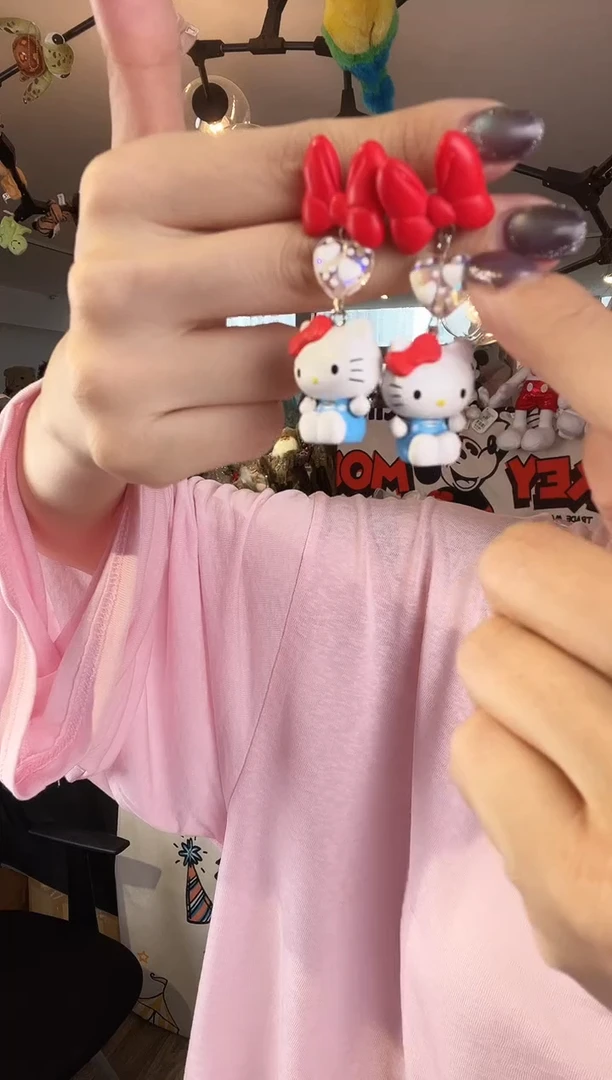 毛绒25号  KT耳饰