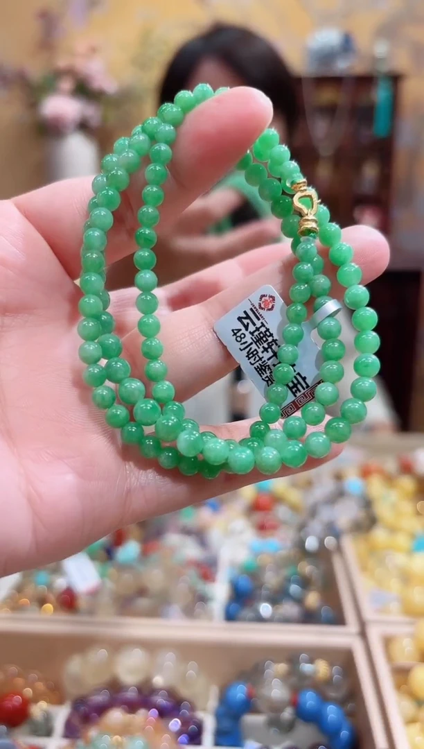 颈饰18K金镶嵌翡翠设计款珠串4+