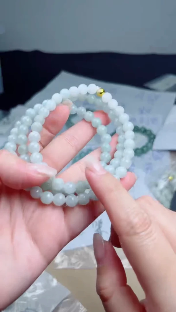 定制翡翠未镶嵌珠串