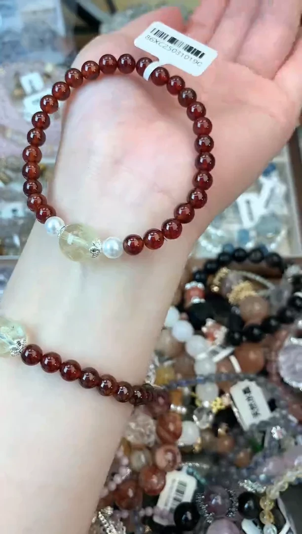 【闪购商品】手链未镶嵌石榴石（芬达石）336