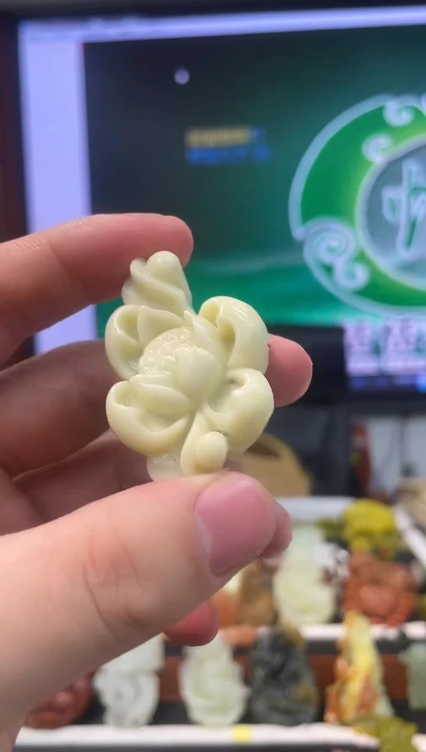 【闪购商品】岫玉吊坠未镶嵌·