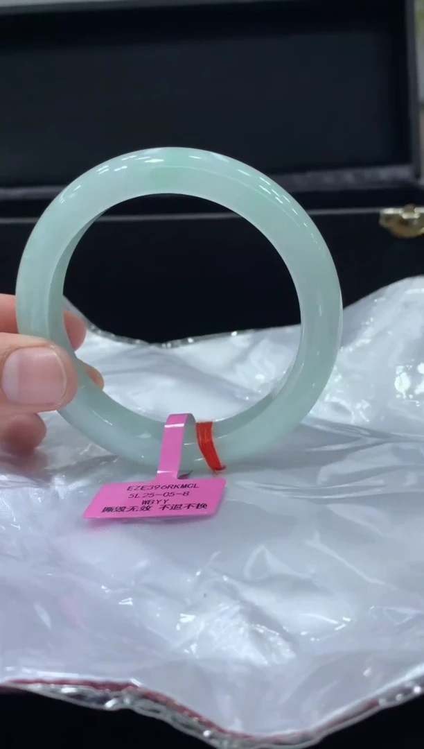 未镶嵌手镯翡翠翡翠手镯