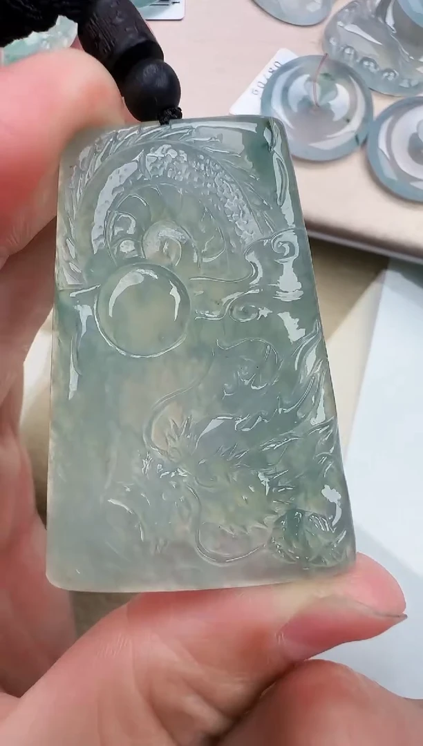 翡翠未镶嵌颈饰缅甸翡翠a货