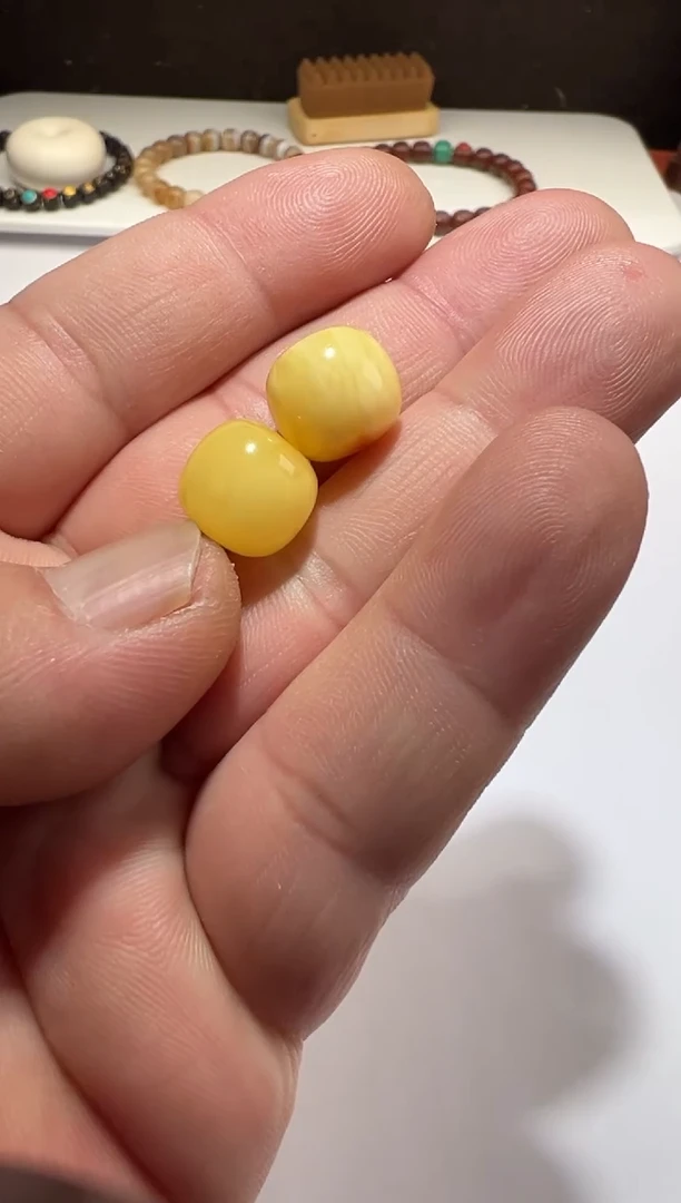 【闪购商品】琥珀颈饰未镶嵌蜜蜡对珠