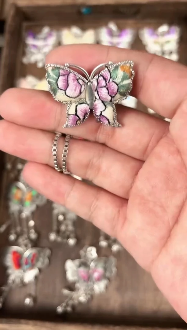 织绣民族风非遗老绣饰品550