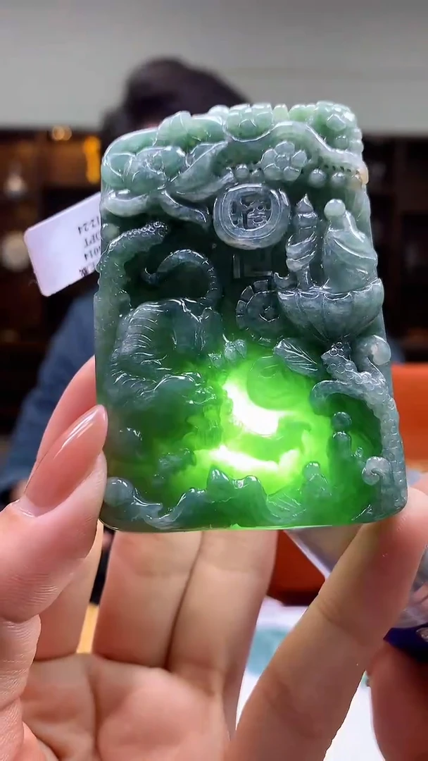 【闪购商品】定制翡翠未镶嵌1051hm-毛货挂件