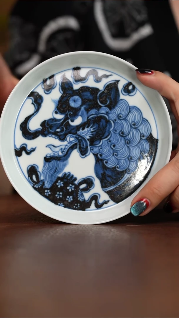 元青花狮子牡丹纹直口壶承