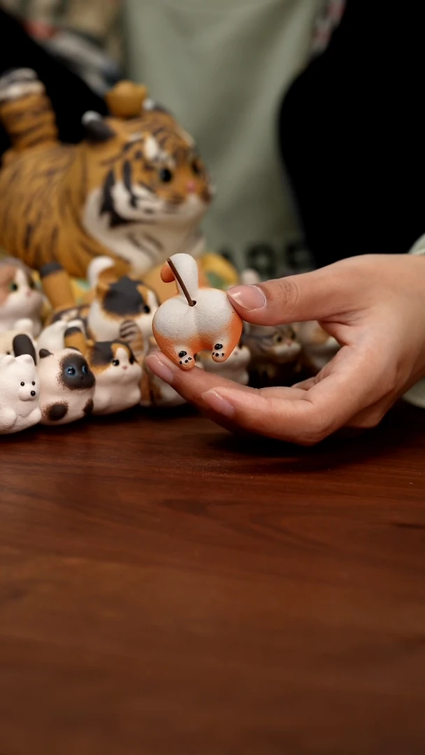 紫砂摆件狗狗臀香插