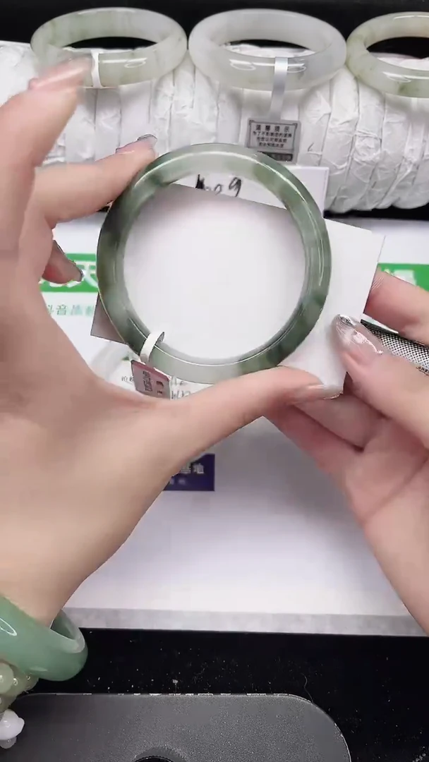 未镶嵌手镯石英质玉181-57/58