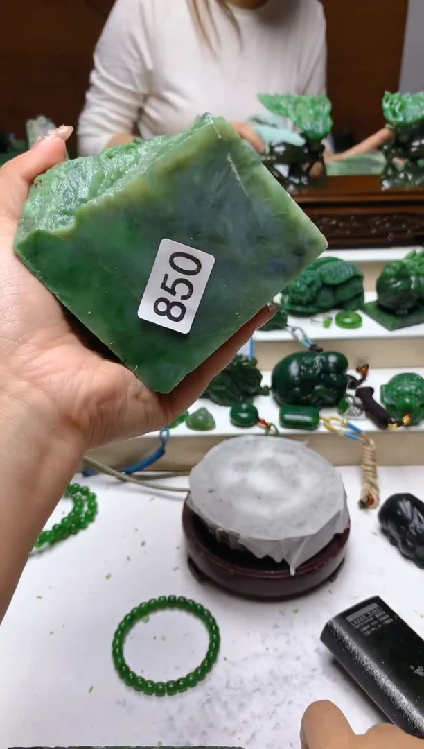 未镶嵌和田玉（碧玉）珠宝半成品1