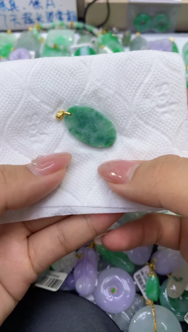 颈饰未镶嵌翡翠天然缅甸A货翡翠