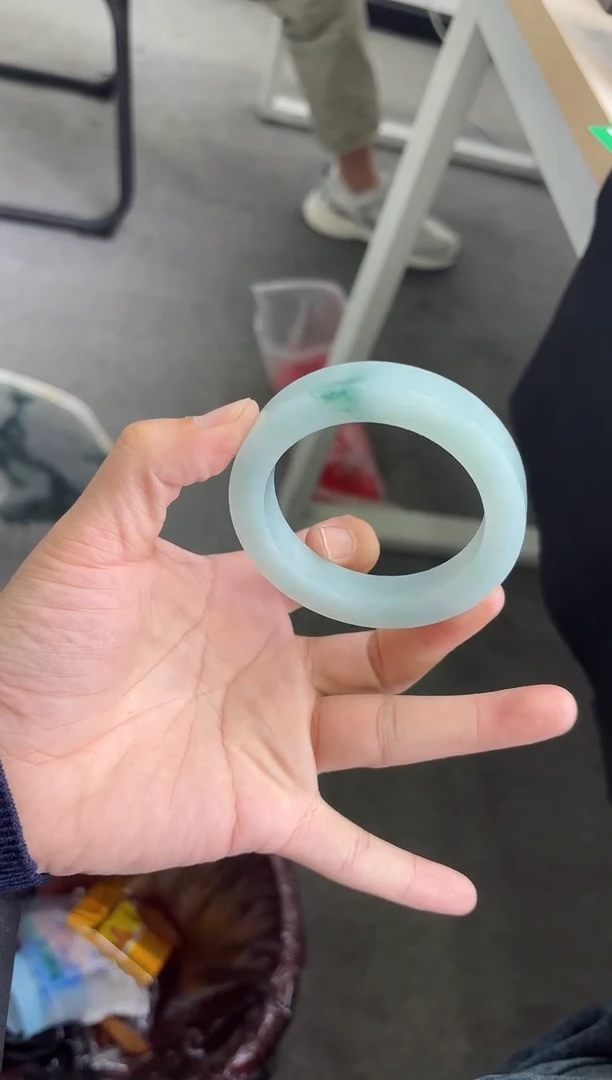 未镶嵌手镯定制翡翠L****菁手镯