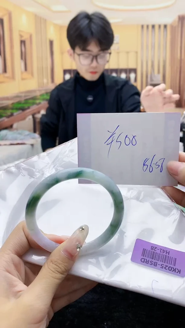 【闪购商品】翡翠手镯未镶嵌    H41-28