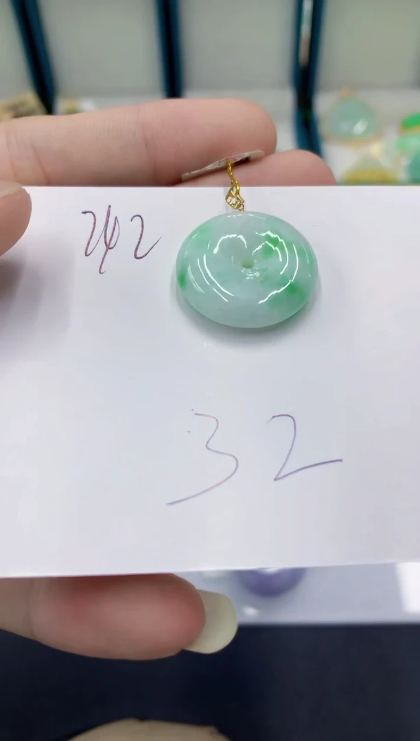 颈饰18K金镶嵌翡翠翡翠