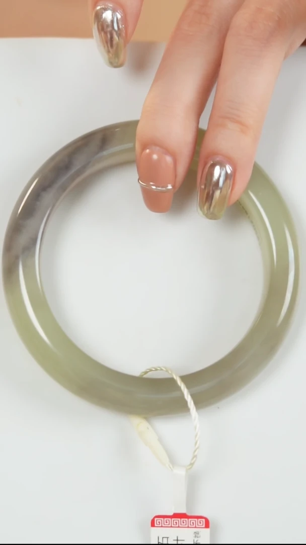 【闪购商品】和田玉手镯未镶嵌天然和田玉葡萄肉一口紫半山水手镯