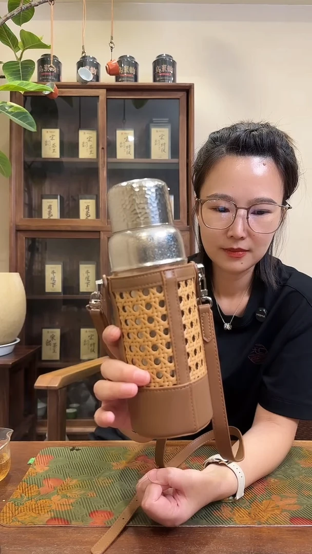 600毫升本色银纯钛+编织杯套