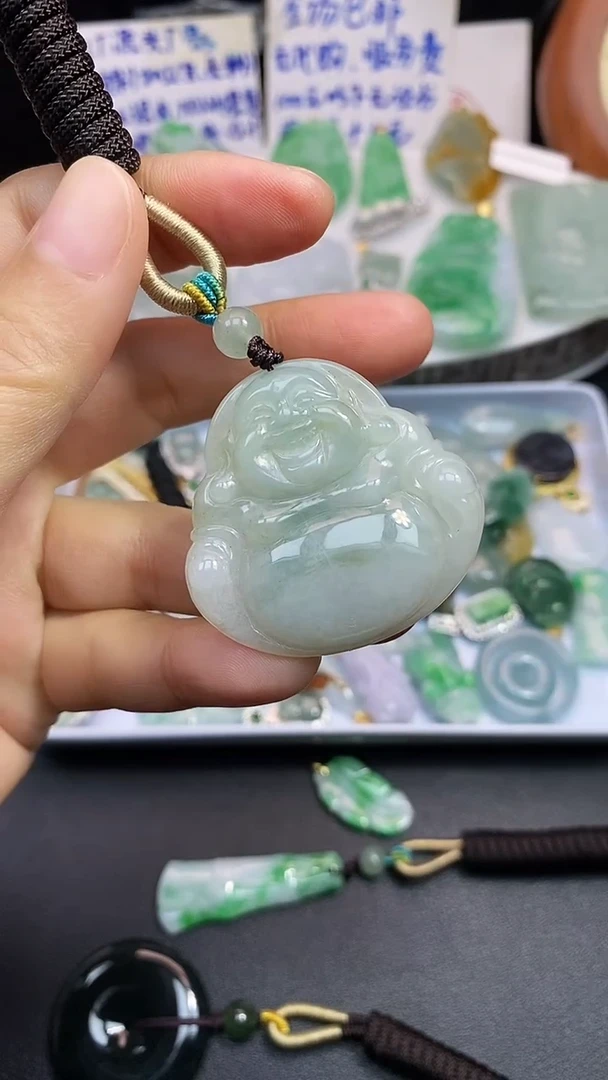 颈饰未镶嵌翡翠吊坠