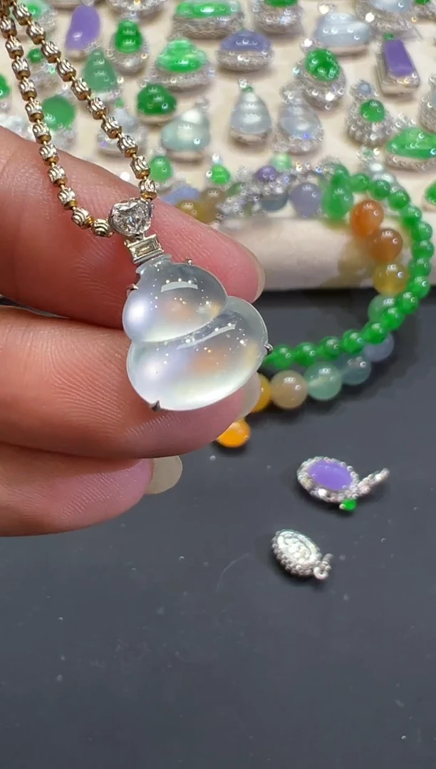 吊坠(不含链)18K金镶嵌翡翠B272|12800