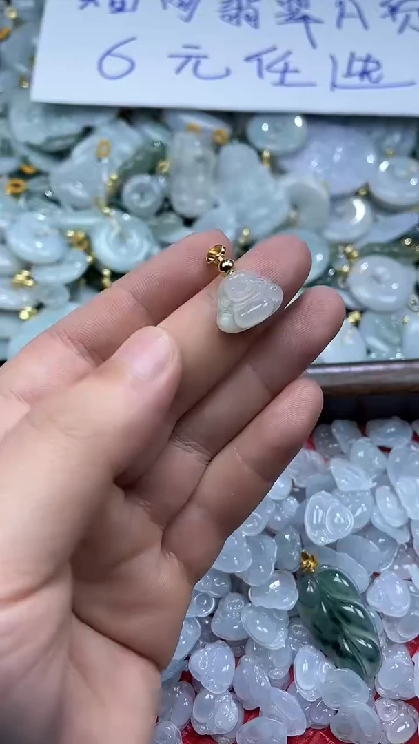 翡翠未镶嵌颈饰11111