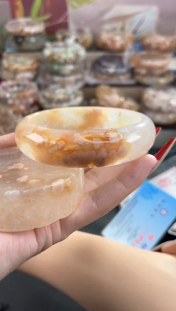 未镶嵌手镯石英质玉65