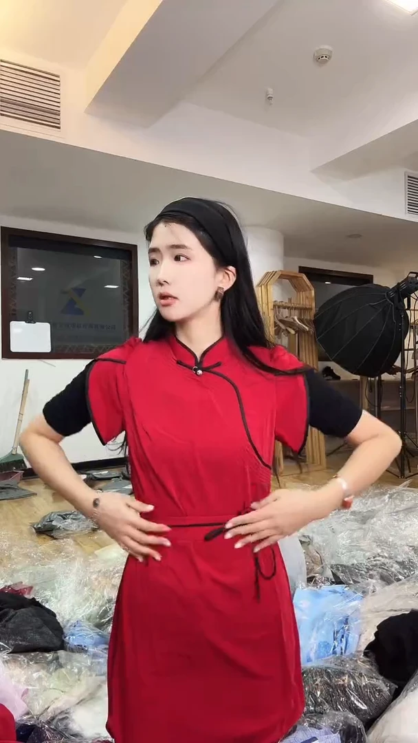 连衣裙       4XL码      140-150斤