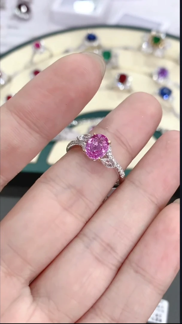 戒指彩色蓝宝石18K金镶嵌·