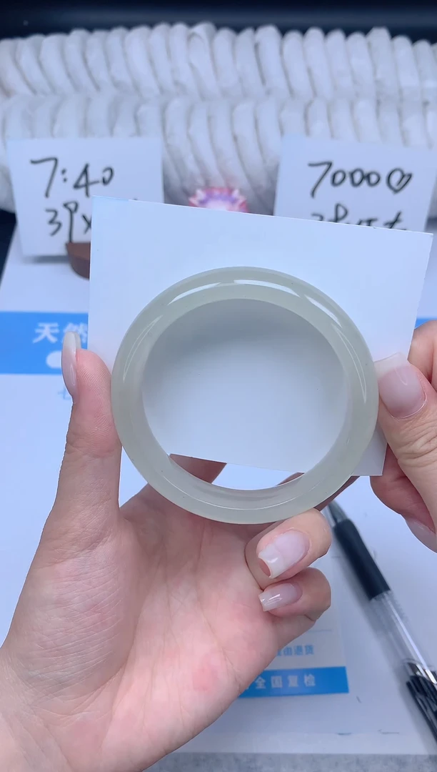 石英质玉手镯未镶嵌K199-56.8