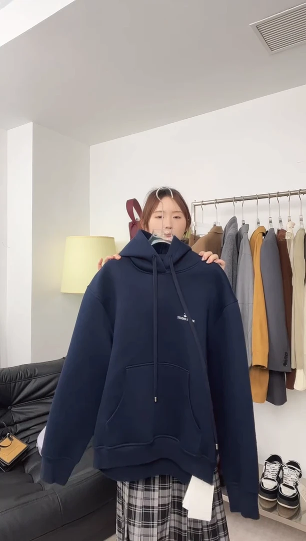 编号666 ethor 空气棉卫衣M码   福福款已开价 详情咨询直播间