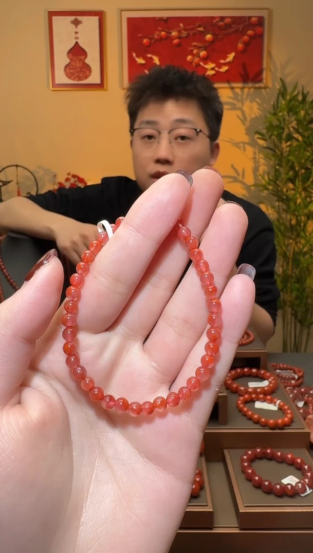 【闪购商品】南红玛瑙手串未镶嵌一条4mm+ 多样性发货
